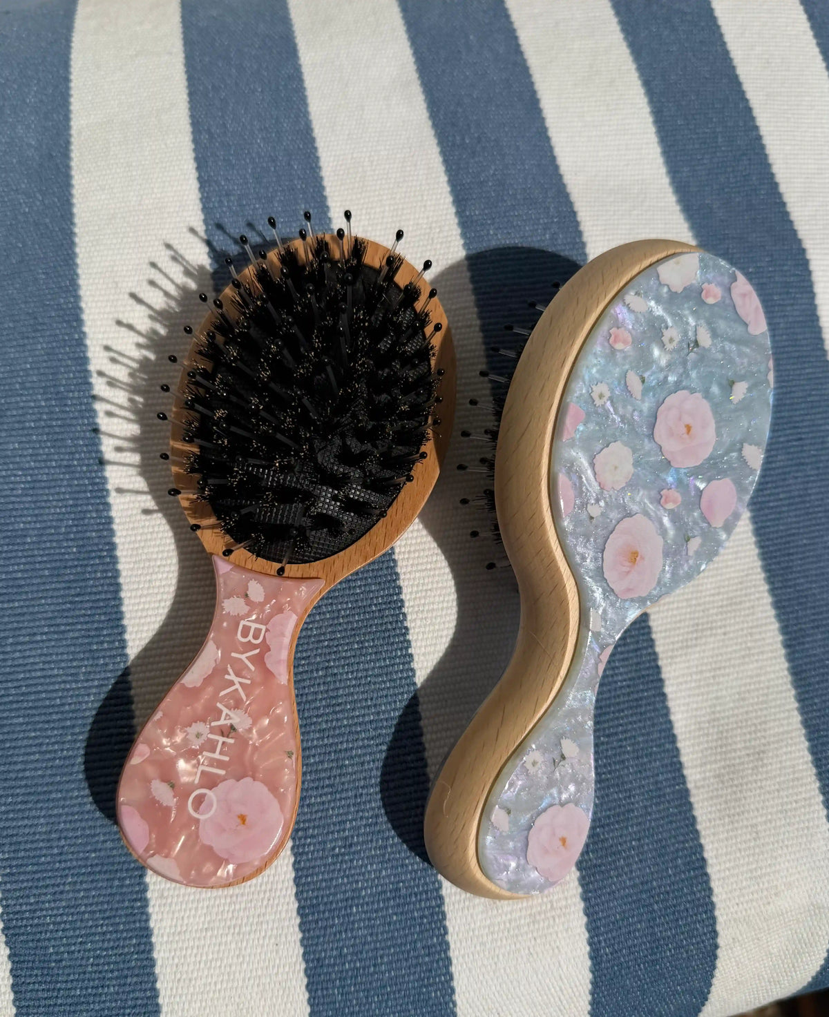 The Iconic Hairbrush Mini